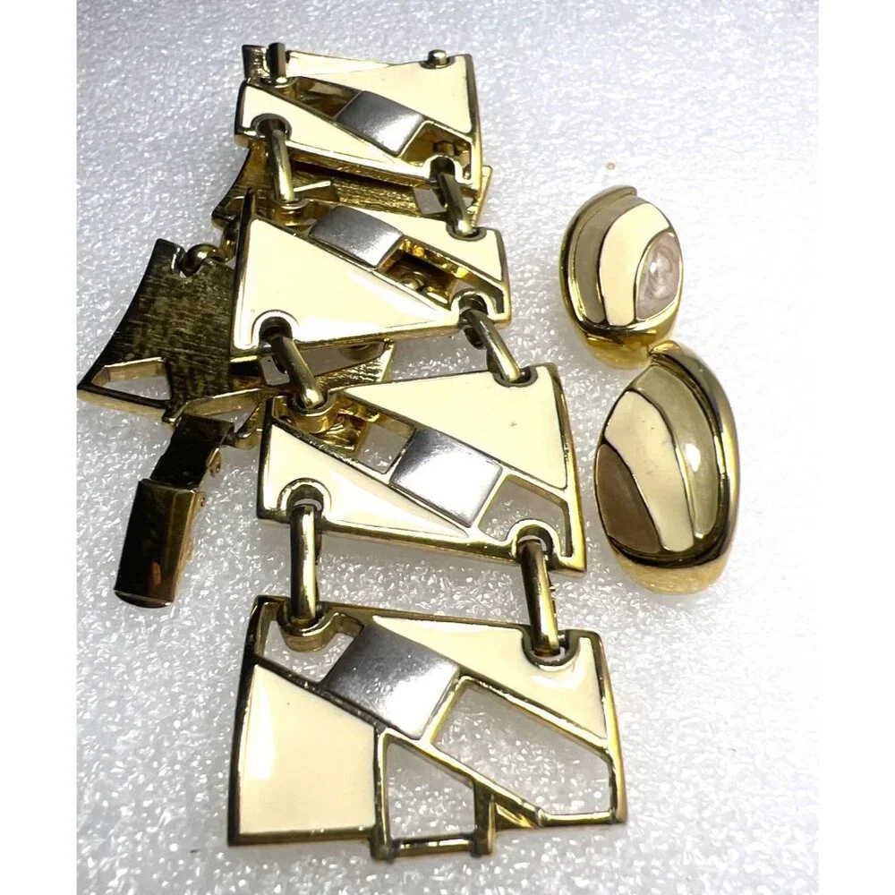 Vintage Trifari@ Link Bracelet Post Earrings Set‎ Cream Enamel Silver Gold Tone